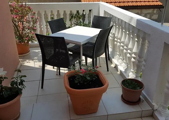 Alissa Πανσιόν 2*