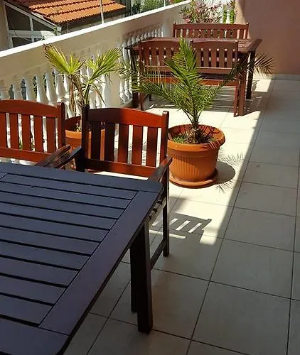 Πανσιόν Alissa Χβαρ