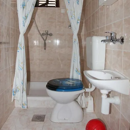 Casa de hóspedes Alissa 2*