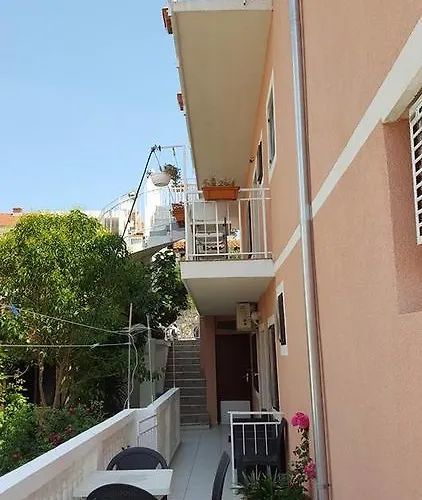 Guest house Alissa 2*