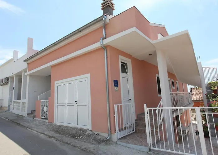 Gostinjska kuća Alissa Hvar Town